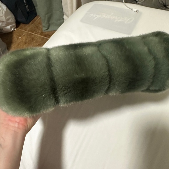 Marei 1998 pampas green faux fur handbag - Picture 4 of 11